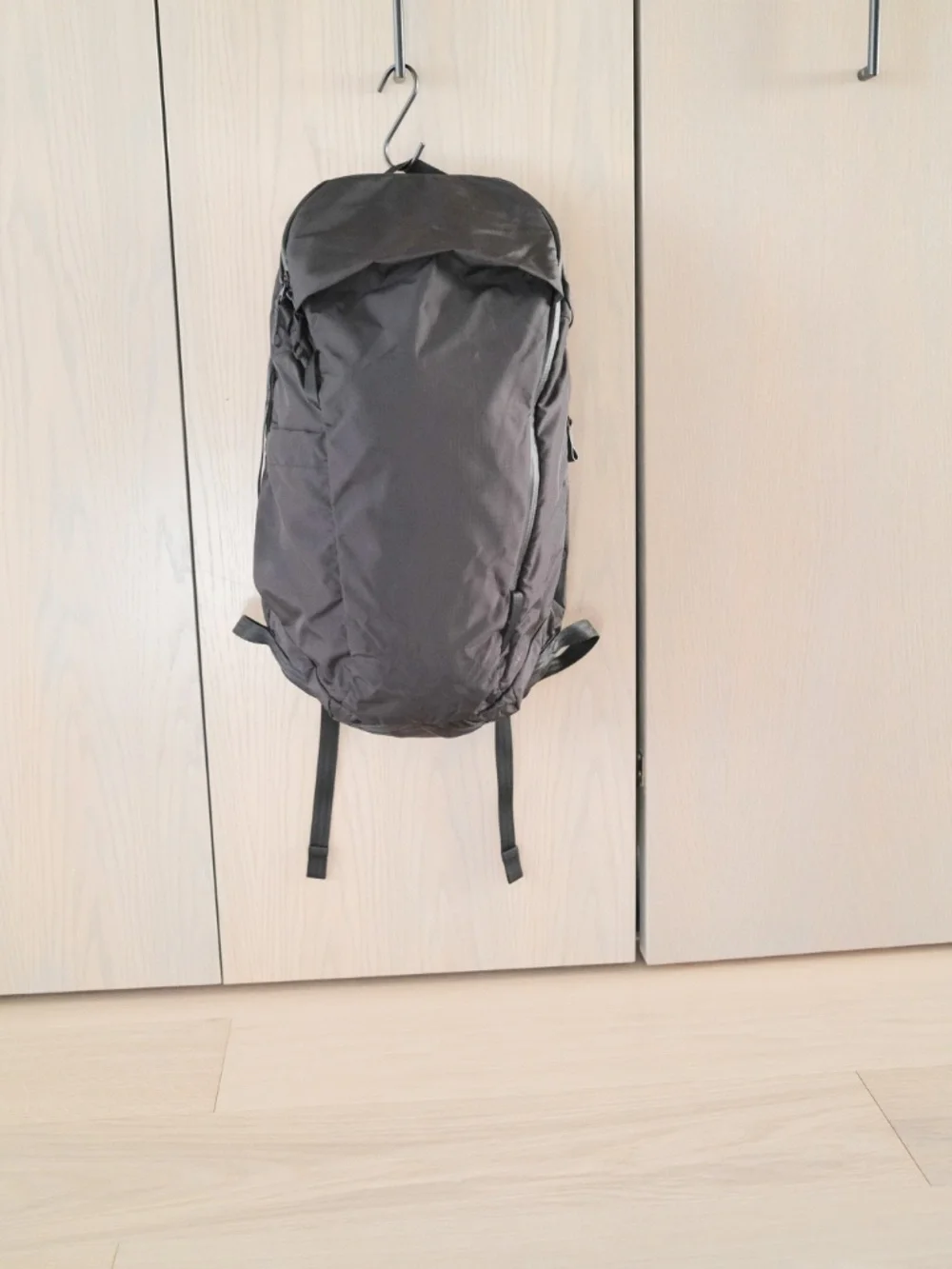 Able Carry Daybreaker 2 25L Minimalist Black Backpack X-pac